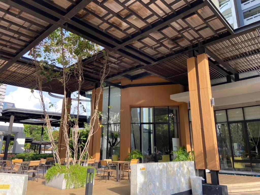 Dluxx Thammasat Hotel Pathum Thani Exterior foto