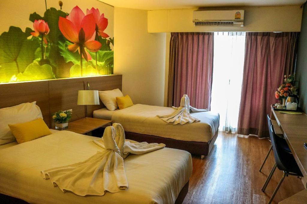 Dluxx Thammasat Hotel Pathum Thani Exterior foto